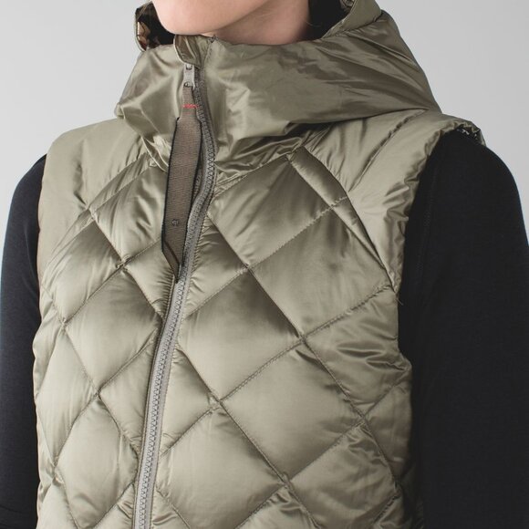 Lululemon The Fluffiest Vest - soft earth - size 4 - Picture 4 of 14